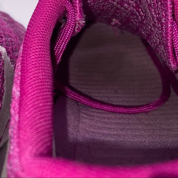 Nike Womens Roshe Run Flyknit Running Shoes - Picture 8 of 8